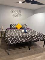 Trendy 1BR Escape Near the Museum District - B&B Houston