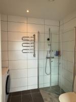 Modern cosy flat close to Stockholm city - B&B Stockholm