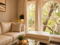Private Rooms at the spanish styled Villa - B&B Los Angeles