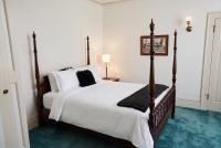 Habitación con cama grande 