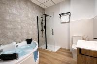 Studio mit Whirlpool
