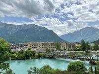 River 3 -Kissed Retreat with Iconic Jungfraujoch View - B&B Entrelagos