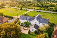 Beautiful Country House with Forest View & Garden - B&B Norleywood