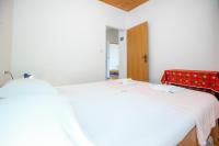 Apartment Hajdin - Bed and Breakfast Starigrad