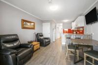 Beachfront 4, 25 Willow Street - B&B Crescent Head