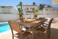 Villa Aurora - 100m from Pernera Beach - Chambres d'hôtes Protaras