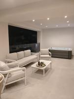  Apartment with jacuzzi