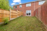 2 Bedroom House with Fast WiFi and Free Parking Close to Rugby Town - Bed and Breakfast Rugby