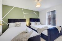 Vibrant Spacious 3 Bed with Pac Man & Ping Pong near City Centre - Free Parking - B&B Manchester