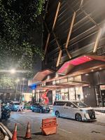 Scarletz Suites Night City KLCC - Bed and Breakfast Kuala Lumpur