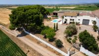 Masia el Carlos Private Pool - Cinema - AC - Game room - B&B Bellcaire d'Urgell