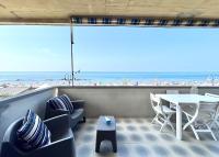 Clodia, terrazza vista mare e posto auto a soli 50 m dal mare! by Alfareal - Chambres d'hôtes Castiglione della Pescaia