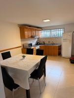 Casa Villa CARLOS PAZ CERCA DE COSTANERA - B&B Villa Carlos Paz