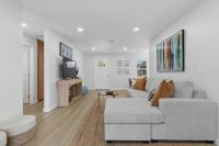 One Block to Beach 4BR Game Room and Parking - B&B San Diego