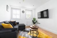 Stylish Shoreditch Apartment near Brick Lane with Balcony Sleeps 4 - B&B London