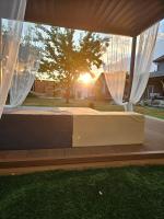 Olive Residence - B&B Petrești
