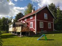 Summer gem with glazed terrace near Inlvsviken - Bed and Breakfast Näsviken