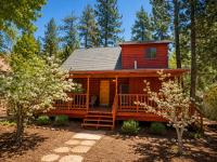 Canyon Cabin - A quaint cabin in a peaceful location yet close to Big Bear's attractions! - B&B Fawnskin