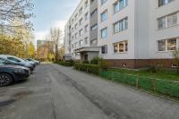 Spacious Apartment for 6 Persons Balcony and Workspace by Noclegi Renters - Ferienwohnung Krakau