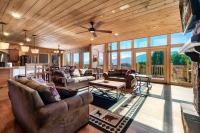 Million Views Theater Hot Tub Game Room - B&B Gatlinburg