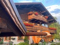 Apartment Weißer Hirsch im Chalet Burgblick - B&B Wahlrod