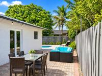 Fun Pool Home with ping pong near Beaches and Airport - B&B Fort Lauderdale