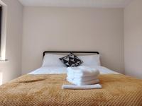 2 Bedroom Stay Perfect for Work, Study & Travel - B&B Walsall