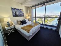The Gilded Gallery I Art-Inspired Luxe Retreat - B&B Brisbane