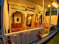 Dal lake Retreat Houseboat - Bed and Breakfast Srinagar