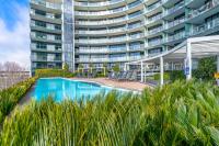 Fabulous 2BR 2BA Apartment in the Central District - Bed and Breakfast Canberra