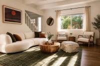 A Peaceful Mountain Retreat, Hot Tub & EV Charger - Chambres d'hôtes Lake Arrowhead