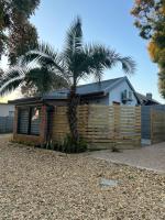 Nest-Blue Swallow's Nest - B&B Howick