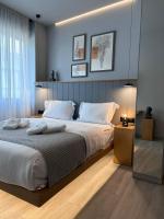 Triple A - Psiri Fruit Market Artistic Studios - FREE Parking - B&B Atenas
