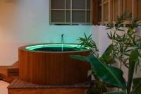 Light & Kozy Residence - Jacuzzi Lux Stay in Patra - B&B Patrás