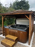 Riverside Annex at Ashbank with hot tub - B&B Penrith