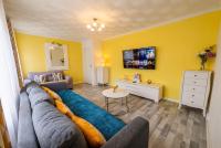 Holiday home with private Garden and mountain view - B&B Briton Ferry