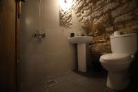 Al Abou Guesthouse - B&B Batroûn