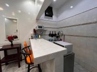 Estudio con balcón