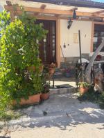 BACI HOUSE - B&B Limniónas
