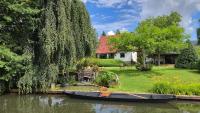 Ferienhaus direkt am Wasser - Familie Häfner 03096 Burg Spreewald - B&B Burg