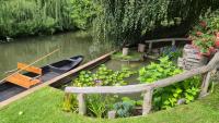 Ferienhaus direkt am Wasser - Familie Häfner 03096 Burg Spreewald - Chambres d'hôtes Burg