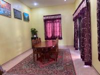 Abeyli Homestay - B&B Kampung Gua Badak