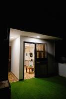 Stylish 1BHK Oasis Chattarpur - B&B New Delhi