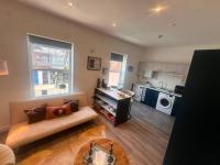 2 bed beautiful apartment, close to centre Modern, fresh and cozy sleeps 6 - B&B Nottingham