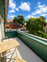RAHA Apartments - moderne 3 Zimmerwohnung - Direkt am Domplatz - Balkon - Vollausstattung - Chambres d'hôtes Erfurt