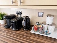 5 Bedrooms Luxurious Home in Derby City Centre ,Darley Abbey FREE PARKING - Chambres d'hôtes Derby