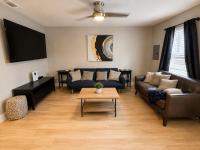 Stylish Home near Lackland & Downtown-Pet Friendly - B&B San Antonio
