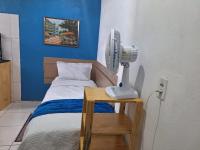 Apt 07, 5 min from P Martins Airport, UECE with air conditioning - B&B Fortaleza