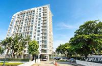 Bright 2BR - Pool, Gym & Rooftop Garden, Phuket Town Center - Chambres d'hôtes Ban Lo Long