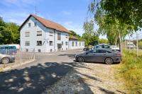 Lemon Suites 5 Apartment für Gruppen und Teams - Ideal für Monteure - Große Wohnung mit 2 Bädern - B&B Oberasbach